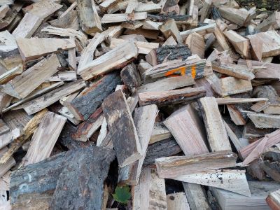 Brennholz fertig gespalten Brennholz fertig gespalten